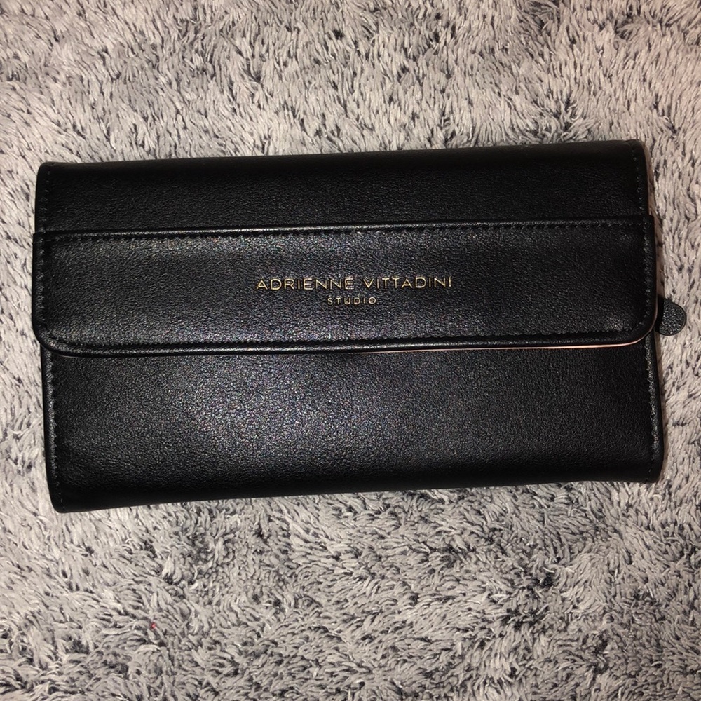 AUTHENTIC adrienne vittadini wallet!